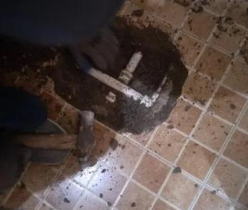 保亭卫生间漏水维修公司为您分享下卫生间渗水如何处理及注意事项
